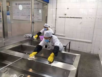 守護(hù)舌尖上的防線 他們說，讓師生吃得健康安全是首要職責(zé)